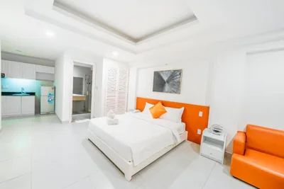 Deluxe-Doppelzimmer mit Balkon — Royal Crown Hotel Near SECC - Phu My Hung